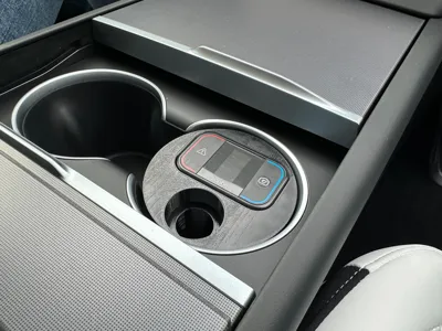 Tesla Model Y Saphe mini Holder and Hörmann Handheld Transmitter