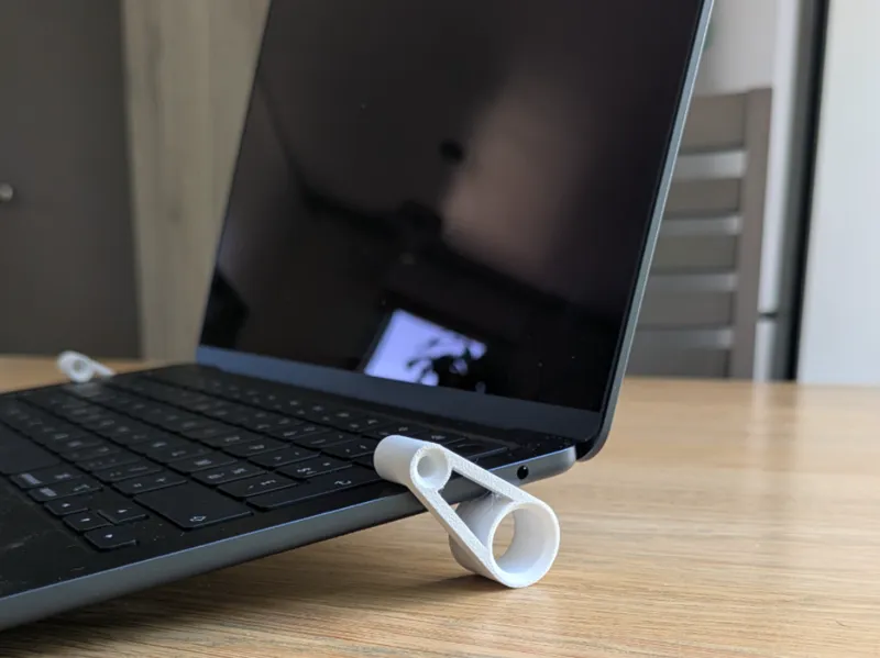 Minimalist Laptop Feet / Cooling Risers