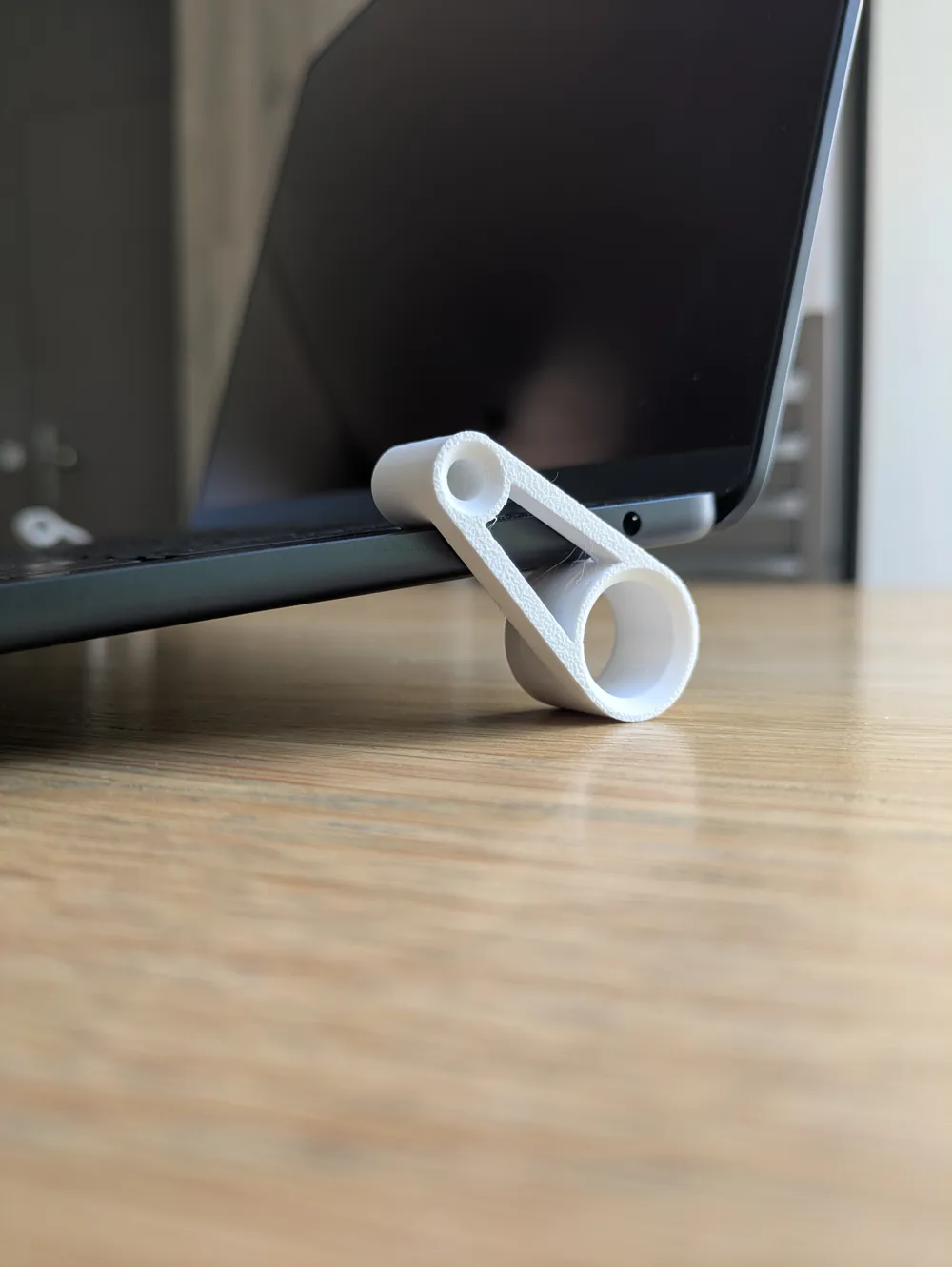 Minimalist Laptop Feet / Cooling Risers - Free 3D Print Model - MakerWorld