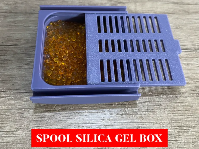 Box with Silica Gel and Spool Slot (bambulab)