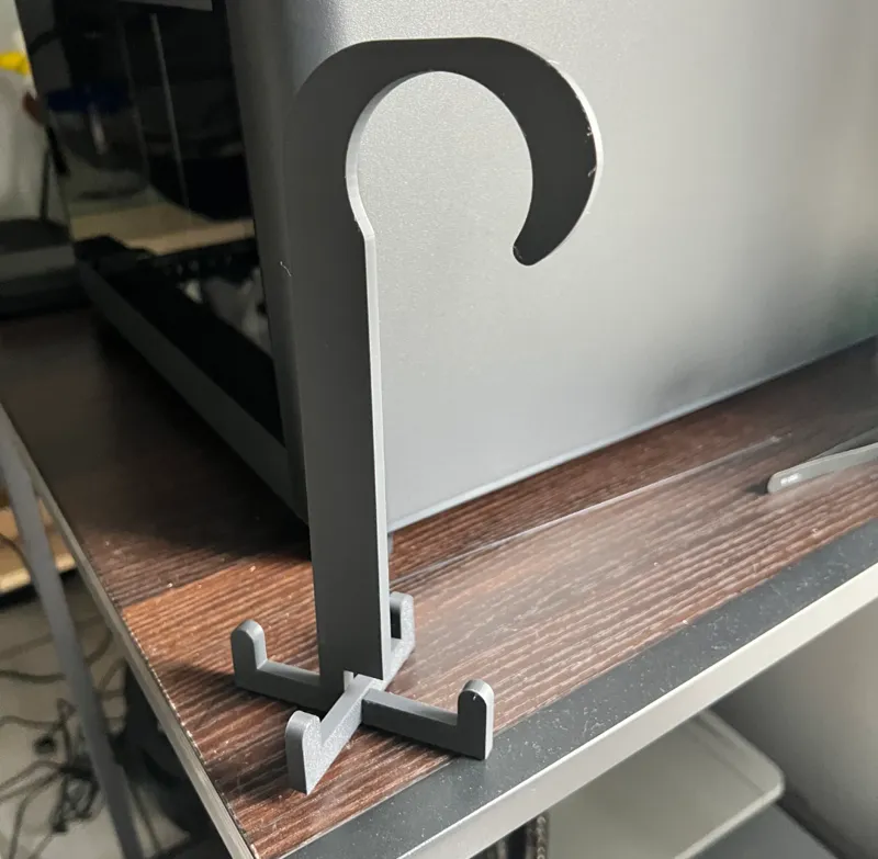 Belt rack with hangar