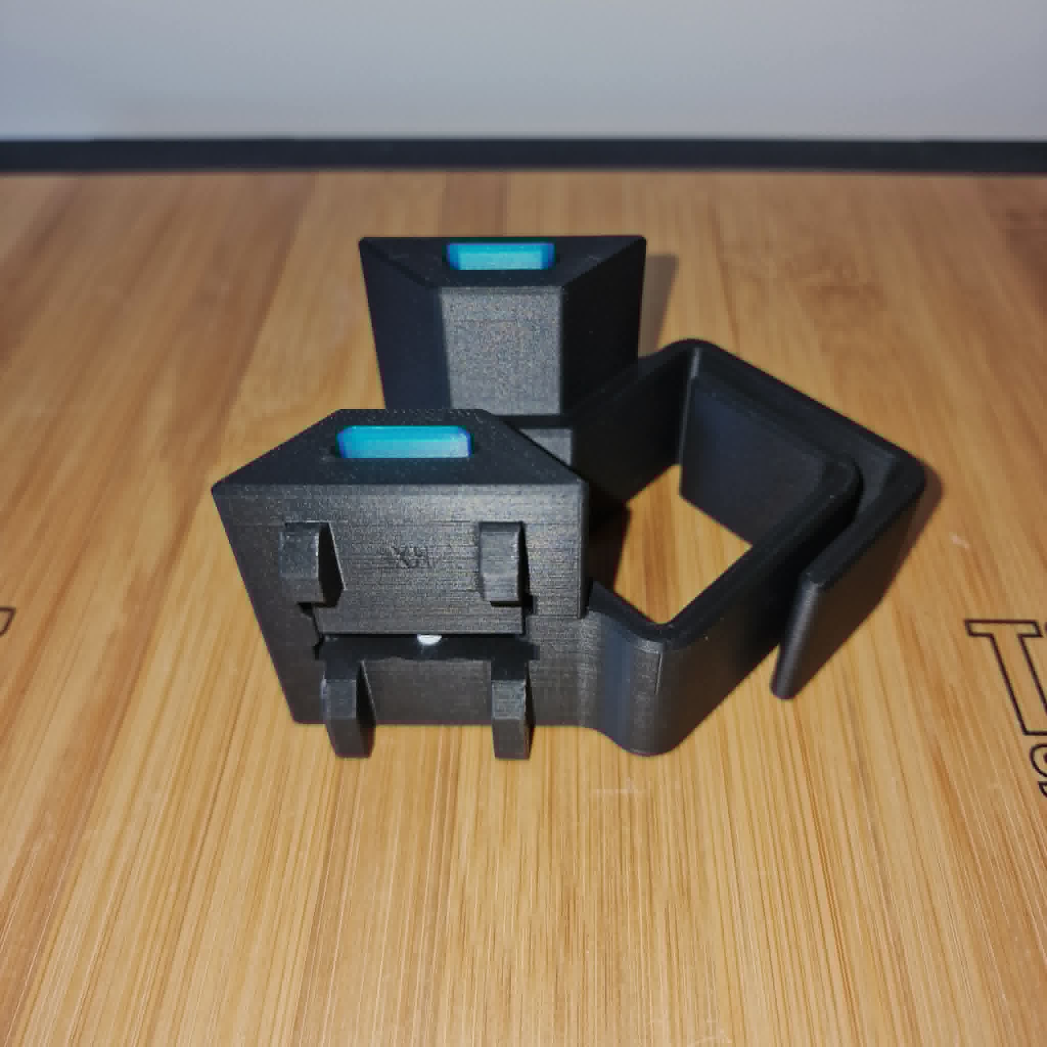Miniatura 1 do modelo 3D ToughBuilt StackTech - Detachable cable winders