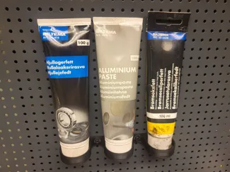 pegboard tube holder for three 100ml tubes