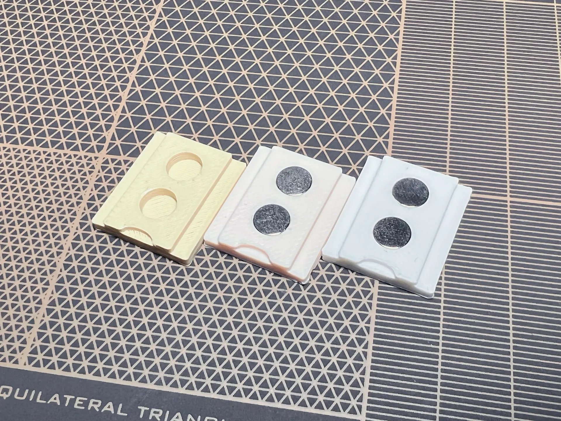 Miniatura 1 do modelo 3D 补光灯侧面磁吸 热靴磁吸