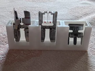 Halter für Nähfüße an einer Pfaff Nähmaschine