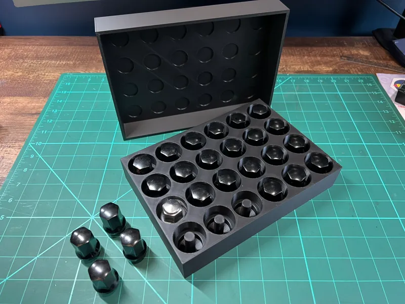 Ford F150 Truck 24 Lug Nut Case