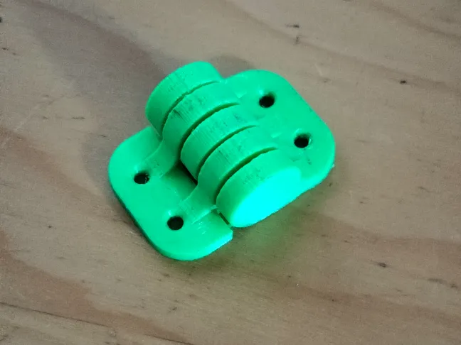 Small format hinge