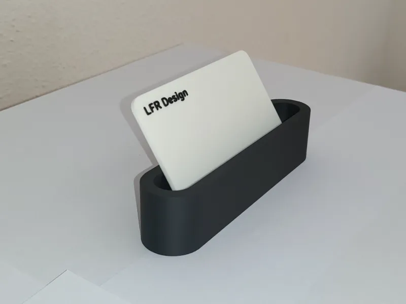 modern, clean businesscard holder