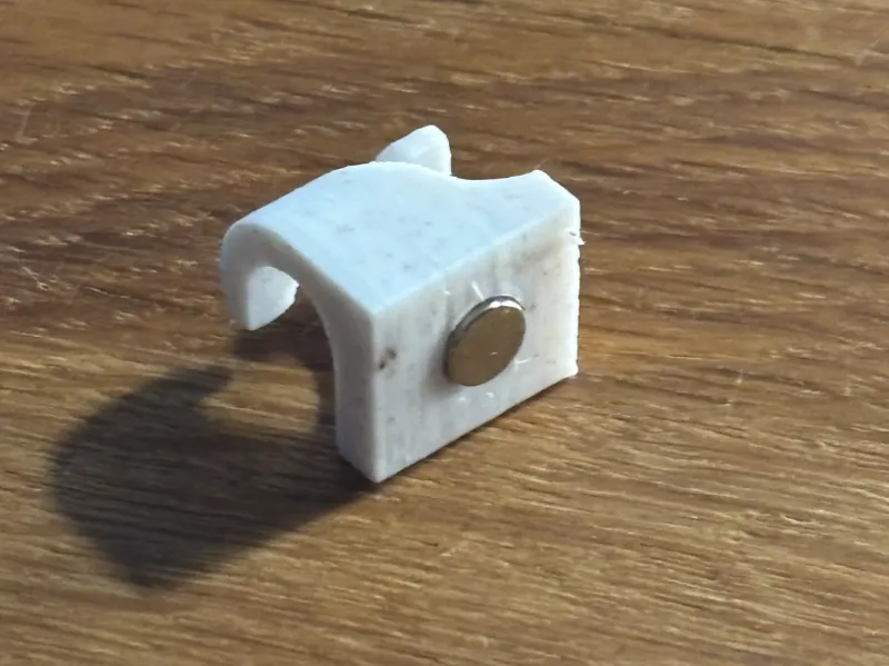 Cable Holder with magnet 5x3 