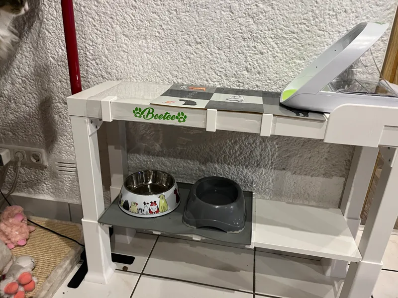 Halter für Tischschoner an IKEA LACK Tischen