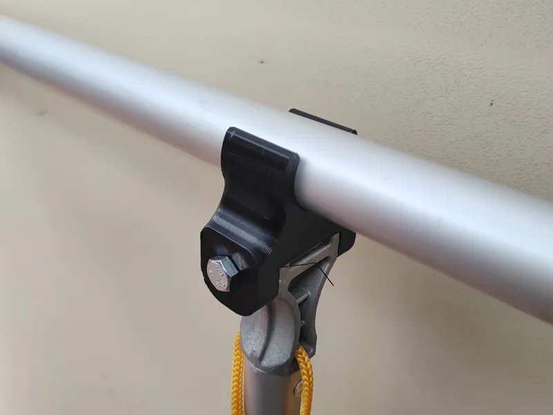 King Maxi Track Style pole clip clamp.