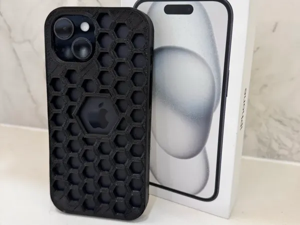 Coque hexagonale pour iPhone 15