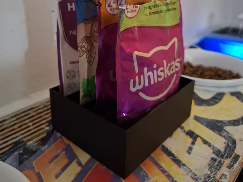 Cat food and treats organizer