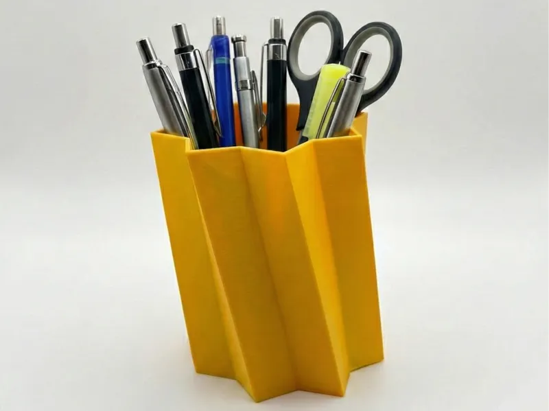 Twisted Star Pen Holder / Geometric Desk Organizer