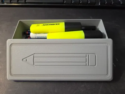 Pen box with lid