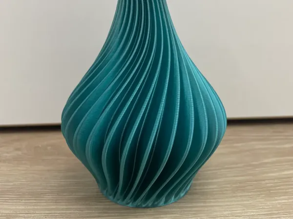 Vase en spirale