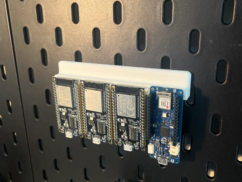 Skadis Arduino / ESP32 Holder 