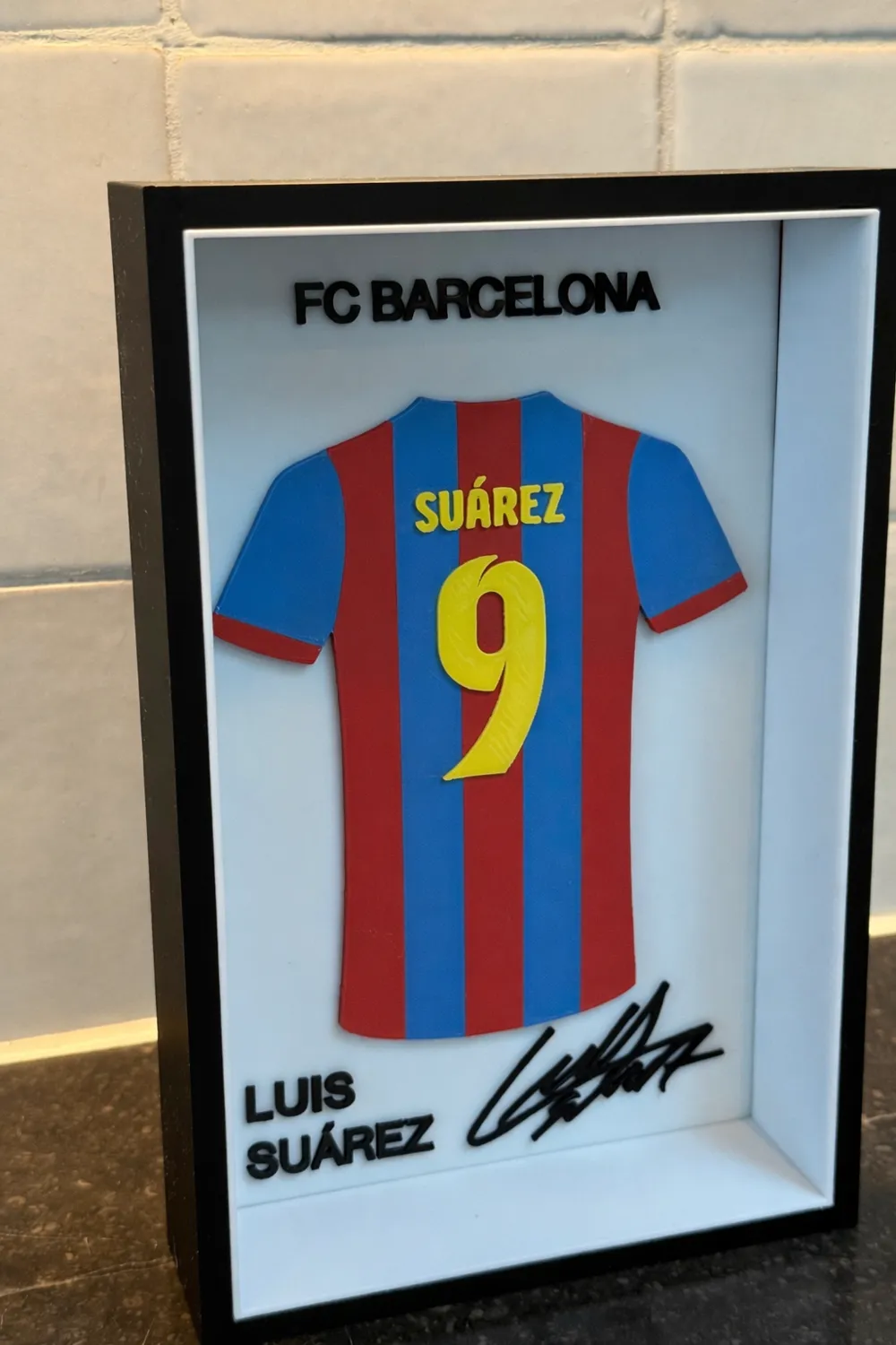 Luis Suárez - FC Barcelona - Jersey Frame - Free 3D Print Model ...