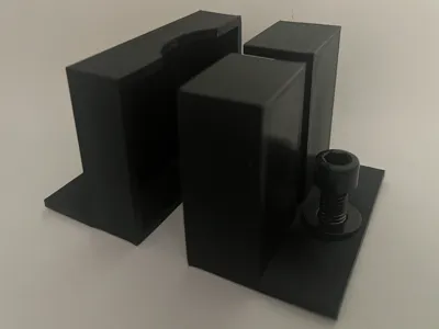Power strip mount for ALU profile