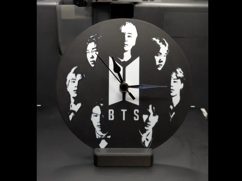 BTS Uhr