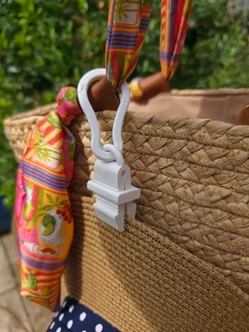 Clip o pieza de sujeción: Hat clip bag hanger — vista de referencia 2