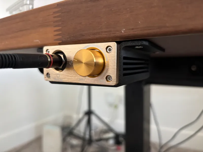 Douk Audio U3 Desk Mount