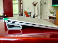 Support ordinateur portable ajouré (Dell Inspiron 16) — photo 2