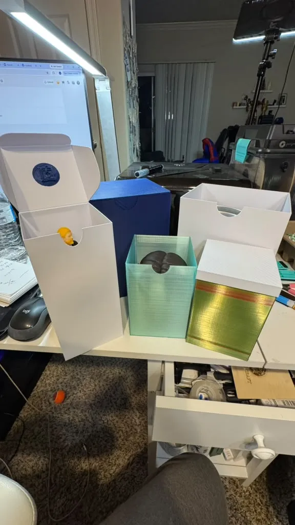 Vertical Folding Box - Free 3D Print Model - MakerWorld