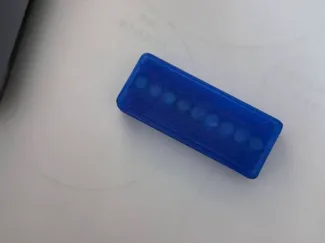 磁力推牌