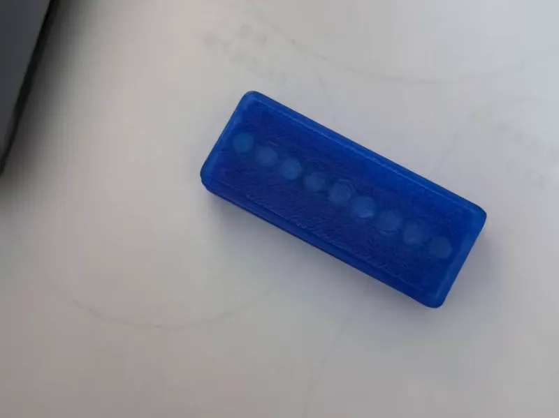 磁力推牌