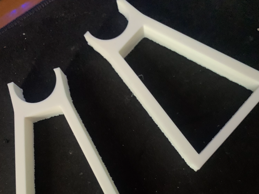 2.5 cm tube support