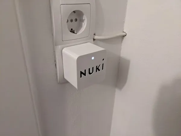 Cache pour boîtier Nuki Bridge