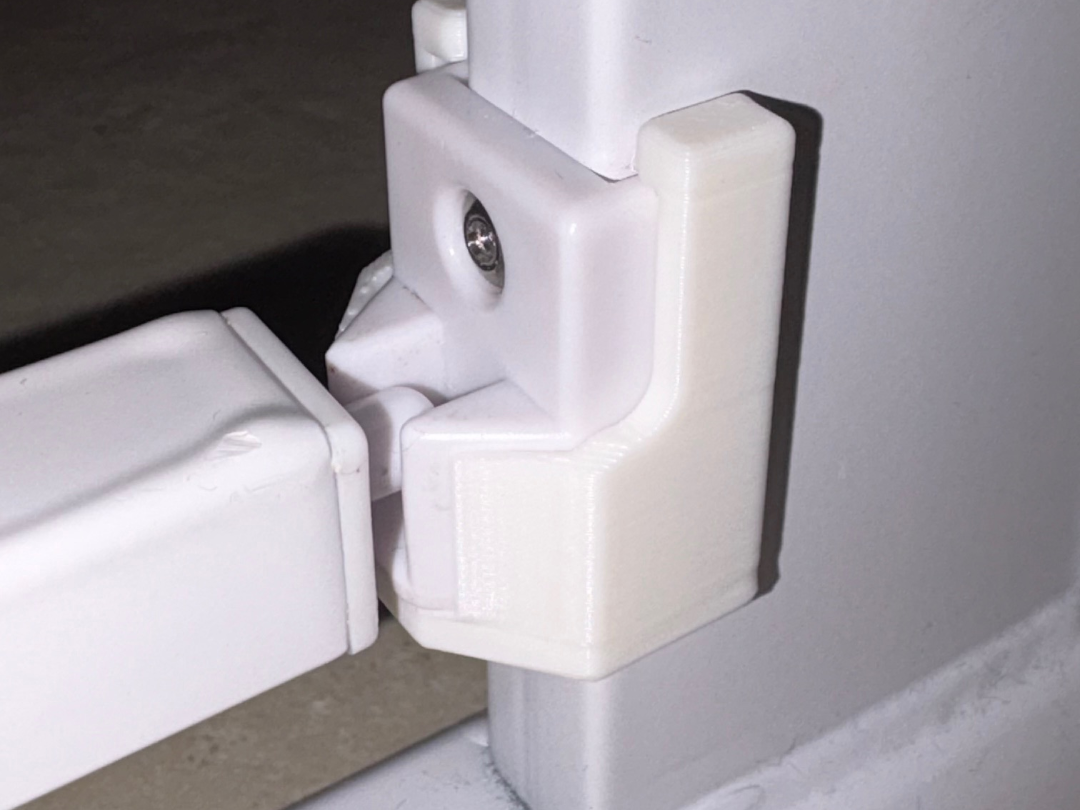 Lock&Go Baby Gate Pin Guide Adapter