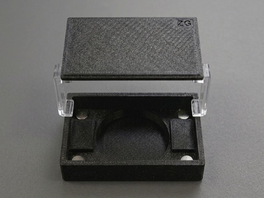 GHOSTDOCK STEALTH - MAGNETIC GPS TRACKER CASE