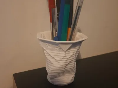 crumpled cup pen holder