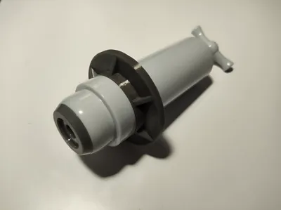 Restrictor for vacuum pump