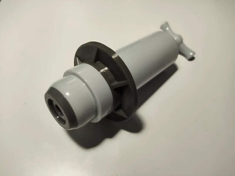 Restrictor for vacuum pump