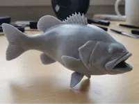 Achigan à petite bouche — figurine de poisson — photo 1