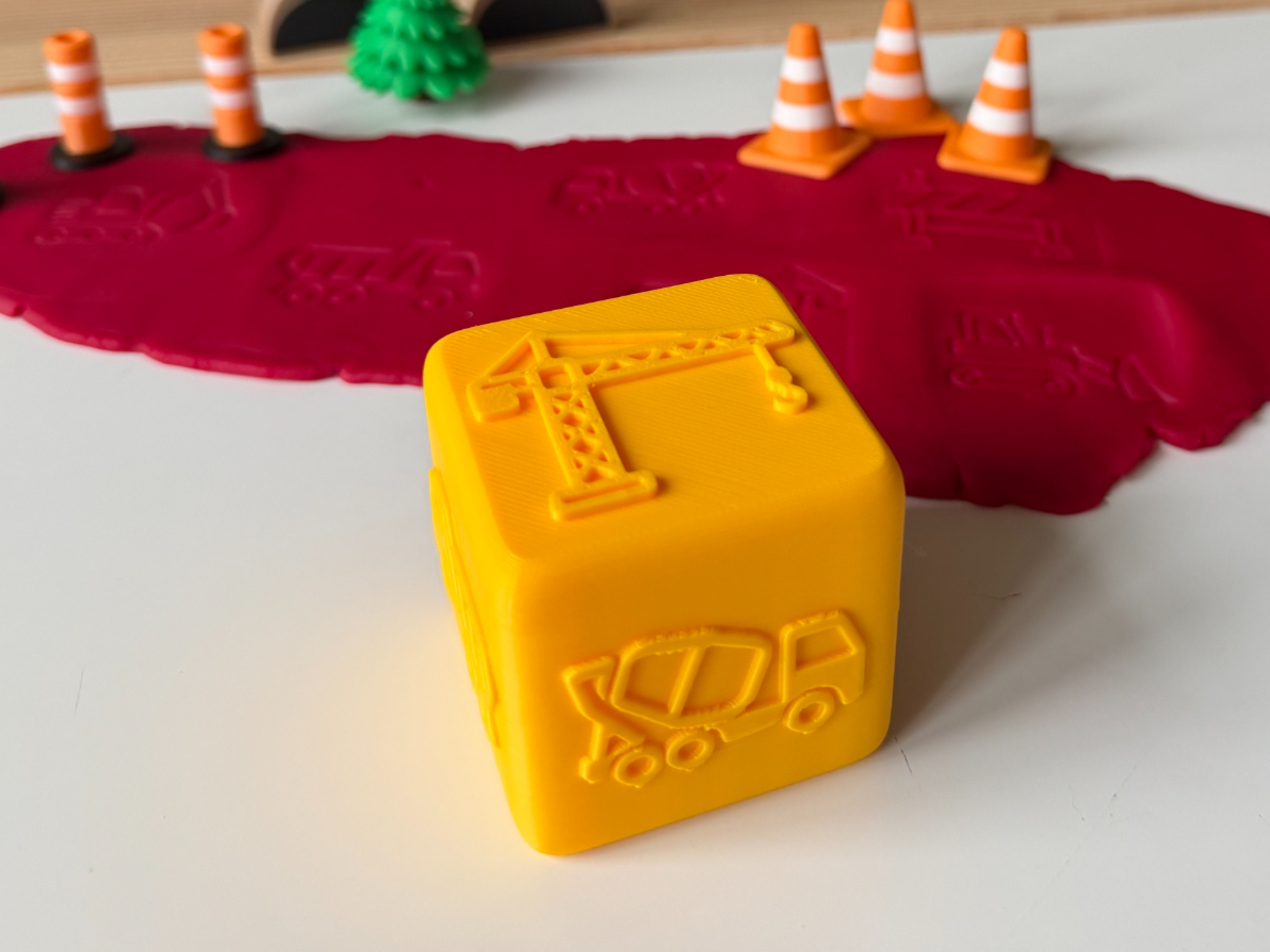 Play-Doh cube - construction vehicles