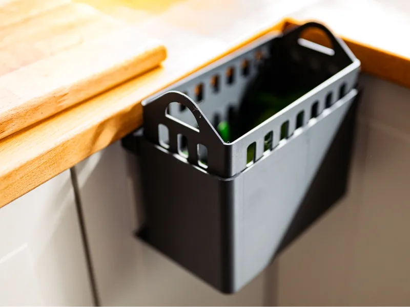 Kitchen bio waste bin