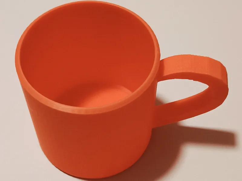 Tasse mit Griff