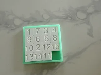 Puzzle Sliding Game