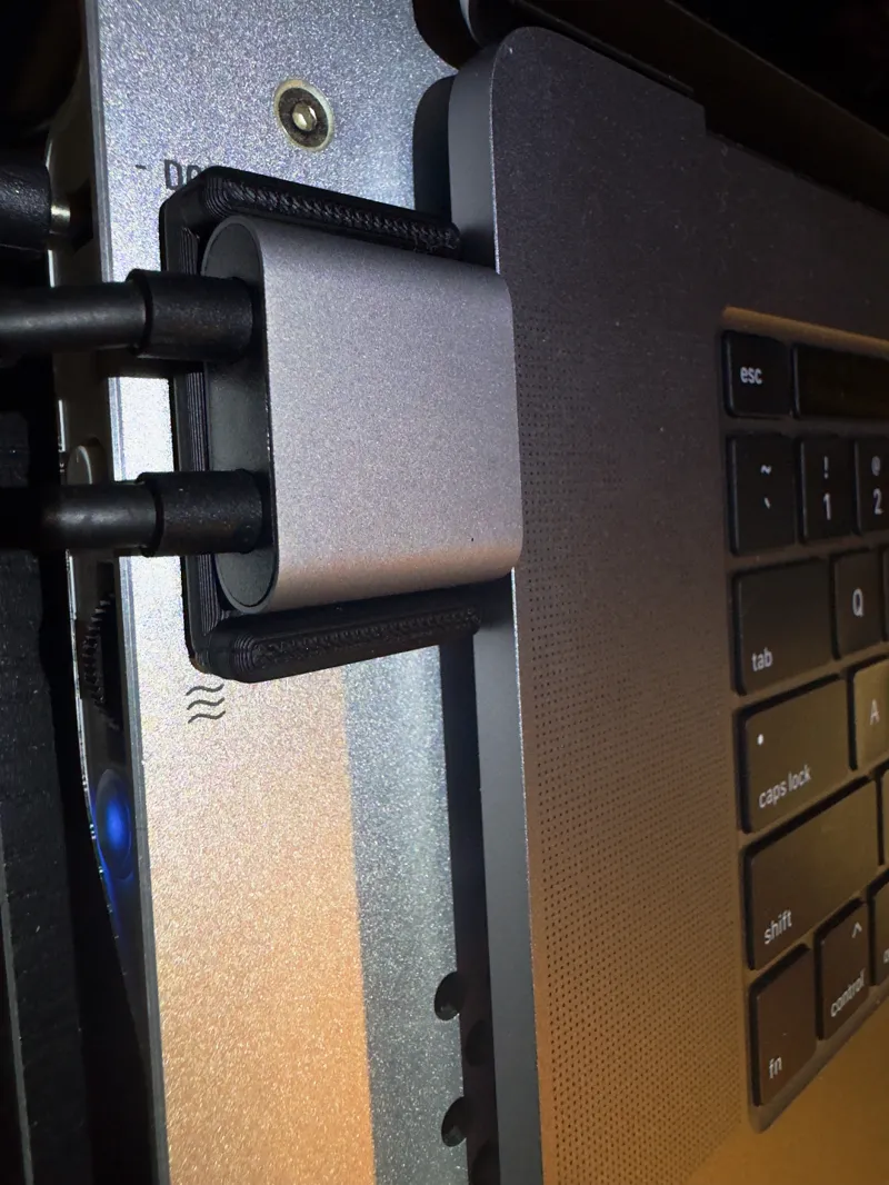 MacBook Pro Double USB-C Connector Support (2019)