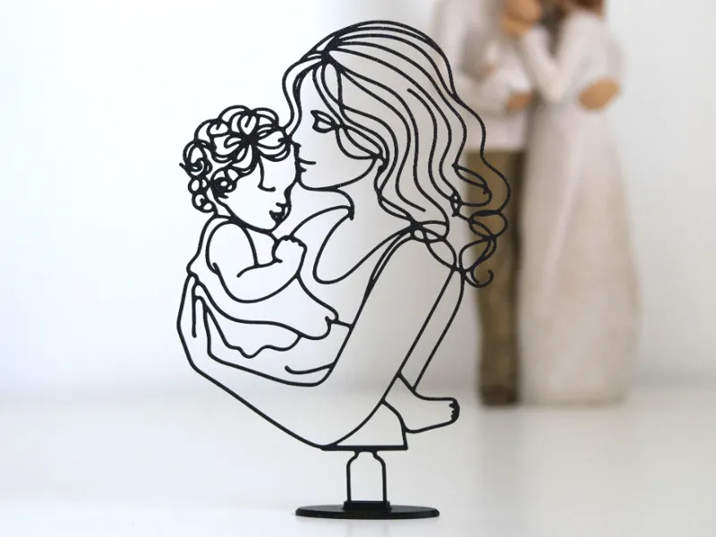 Mother and daughter Statuette