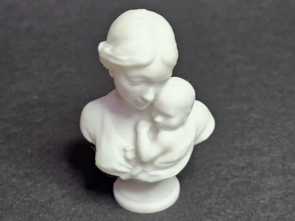 Buste mère et enfant
