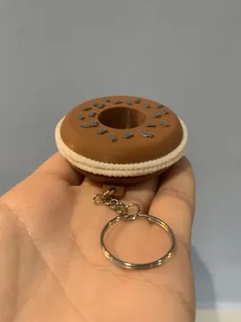 Accesorio para sujetar ligas de cabello: Bagel hair tie keychain — vista de referencia 4