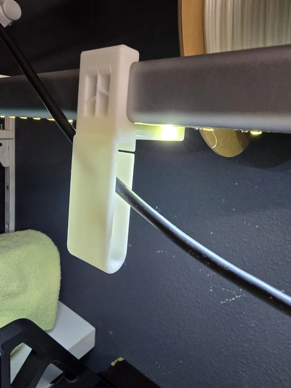 Bambu A1 extruder top mount cable guide - Free 3D Print Model - MakerWorld