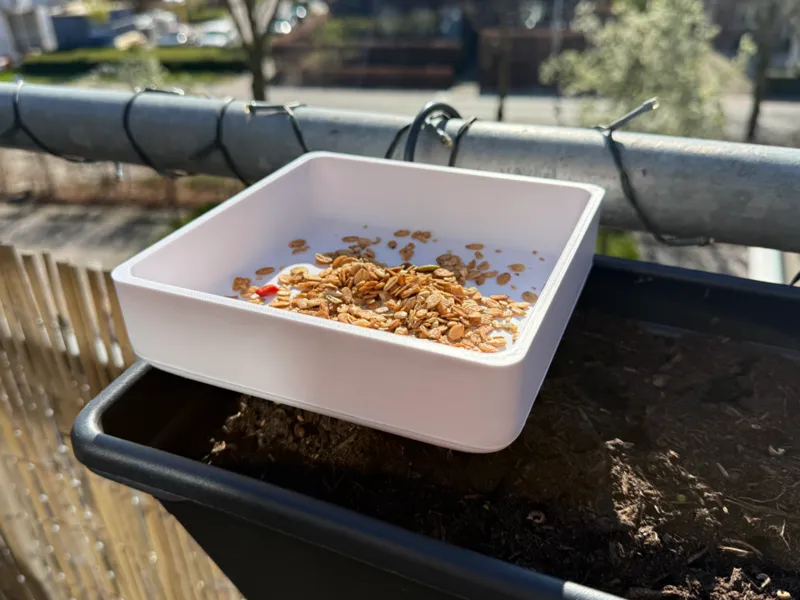 Bird feeder platform with screw-on ground spike