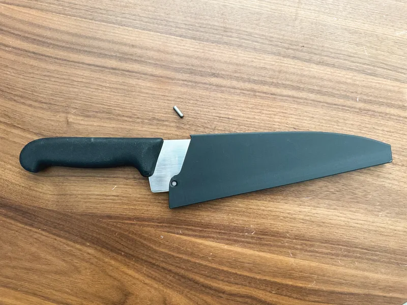 Victorinox Fibrox 8 inch chef knife Saiya