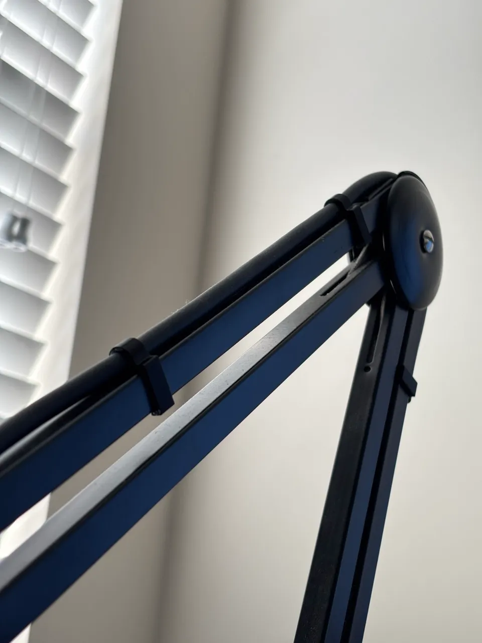 Rode Mic Stand - Cable Clip - Free 3D Print Model - MakerWorld